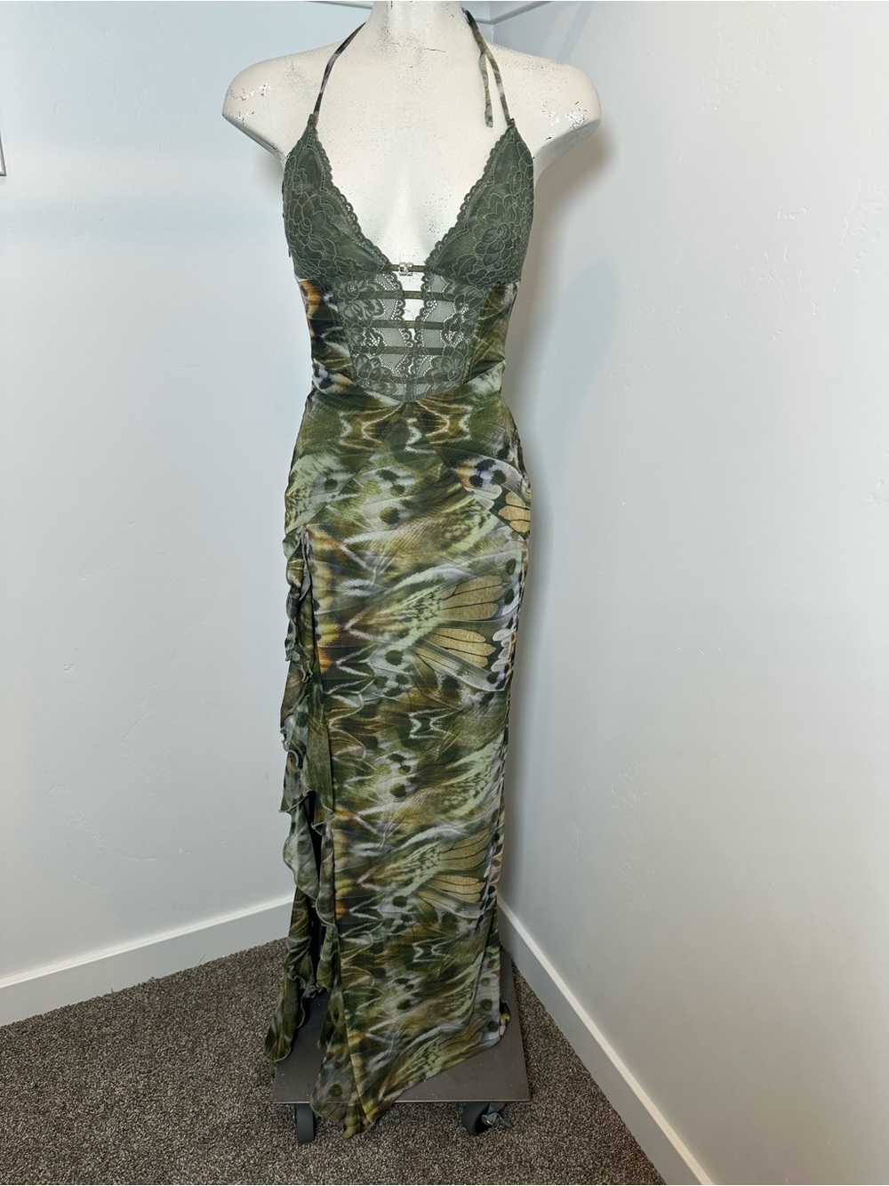 New Maxi Slip Dress with Lace Bodic e in Olive Green Size Small - Picture 3 of 9